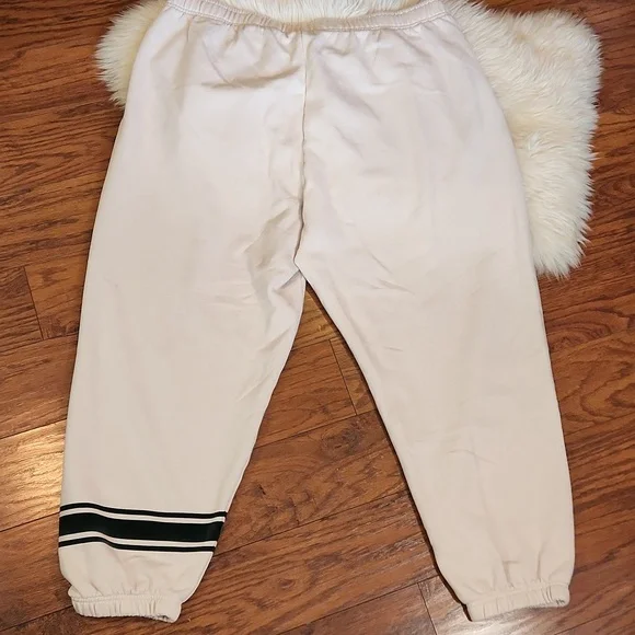 Victoria's Secret PINK Plus Sweatpants - Picture 4 of 8